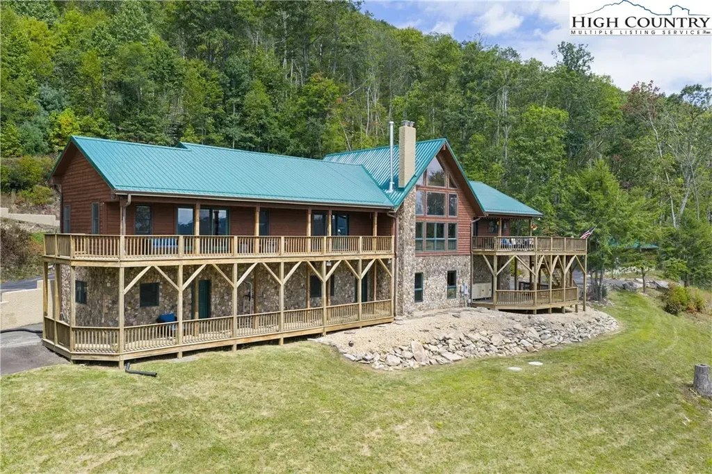 342 Locust Gap Road, Vilas