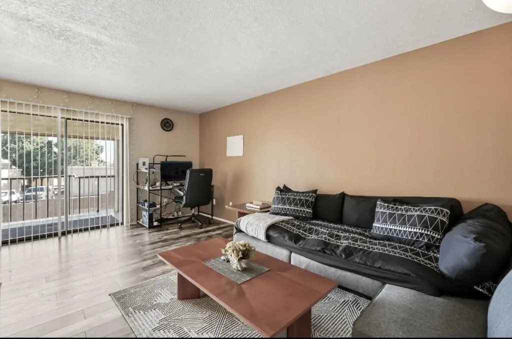 901 Country Club Drive Se F, Rio Rancho