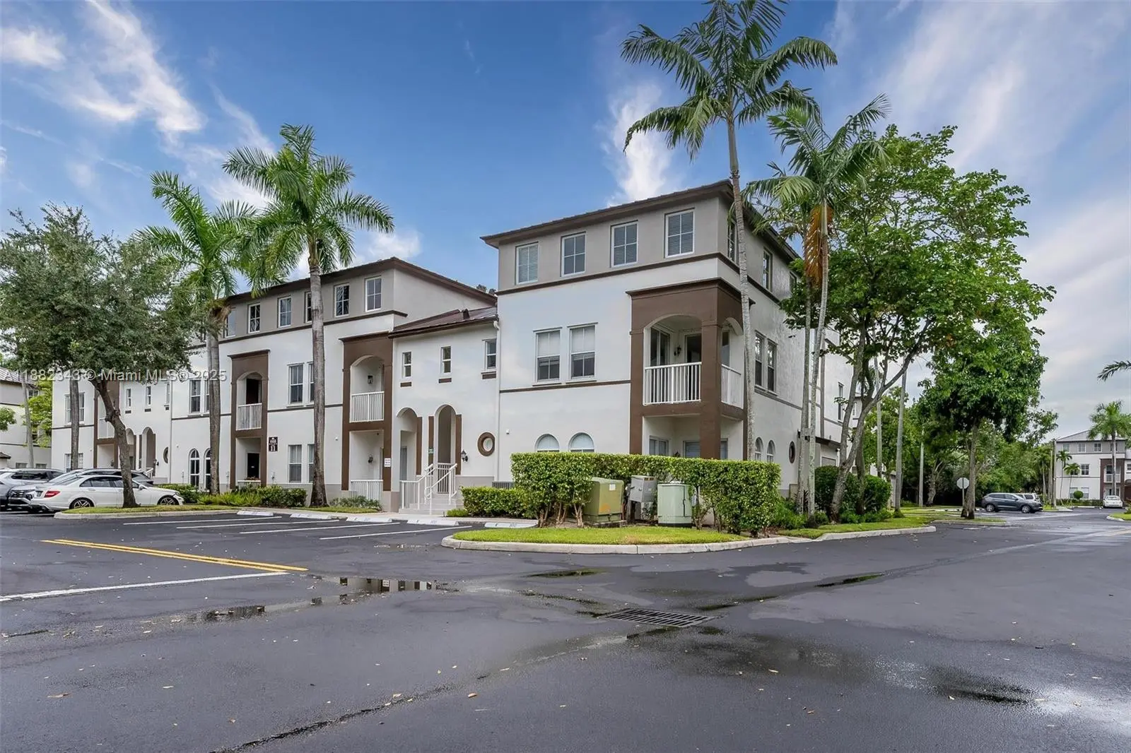 Photo of Listing #A11882343