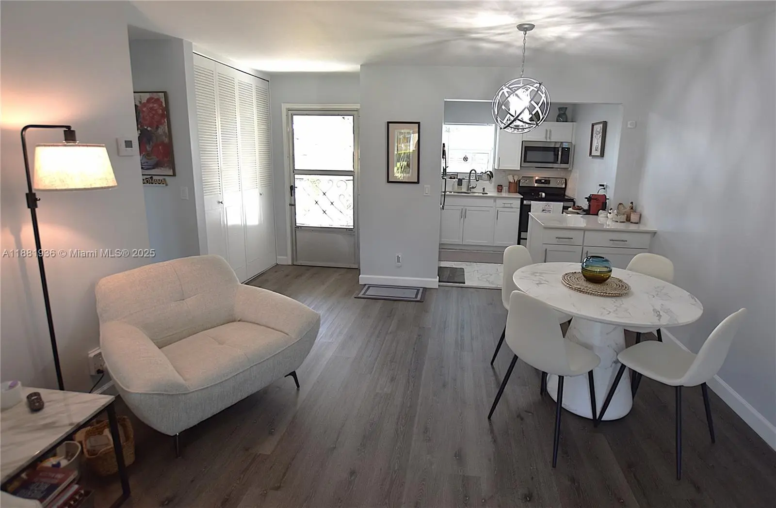 Photo of Listing #A11881936