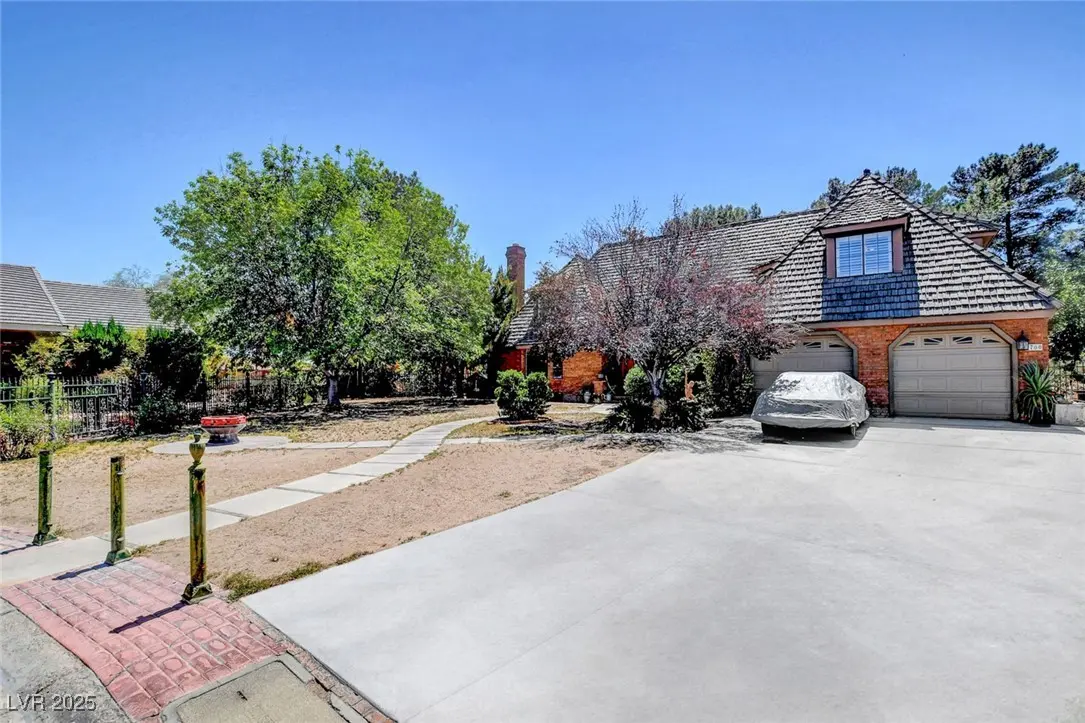 Photo of Listing #2720975