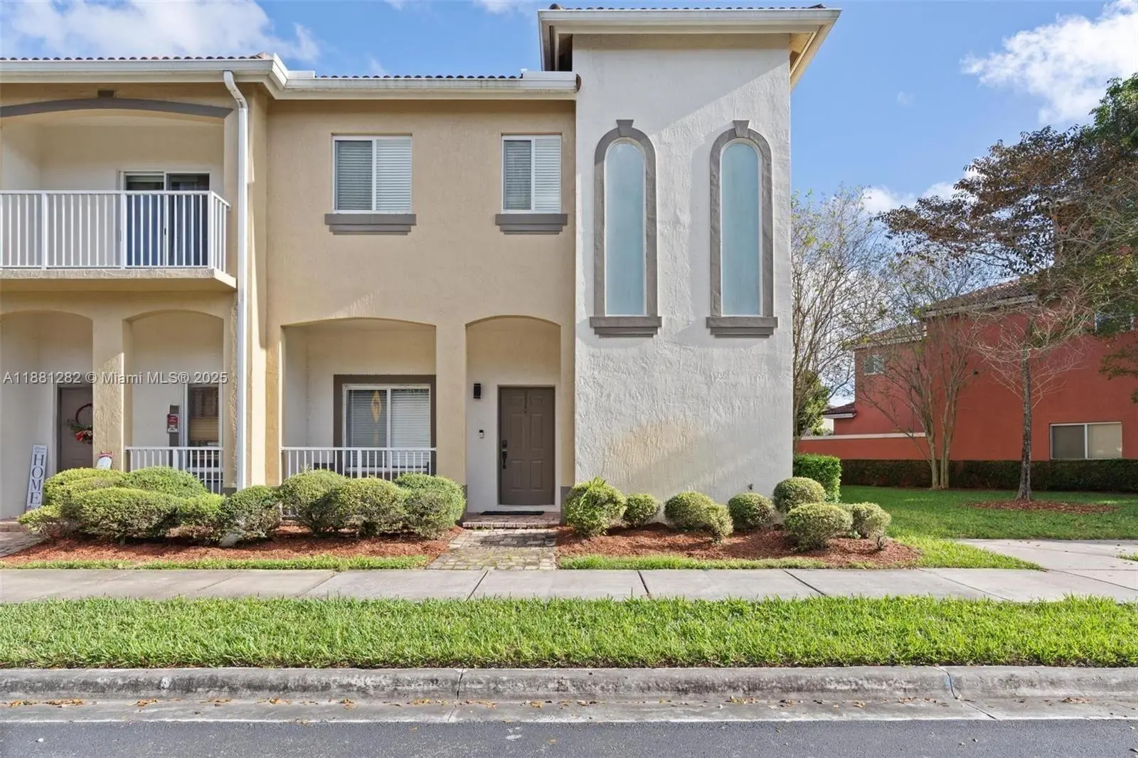 Photo of Listing #A11881282