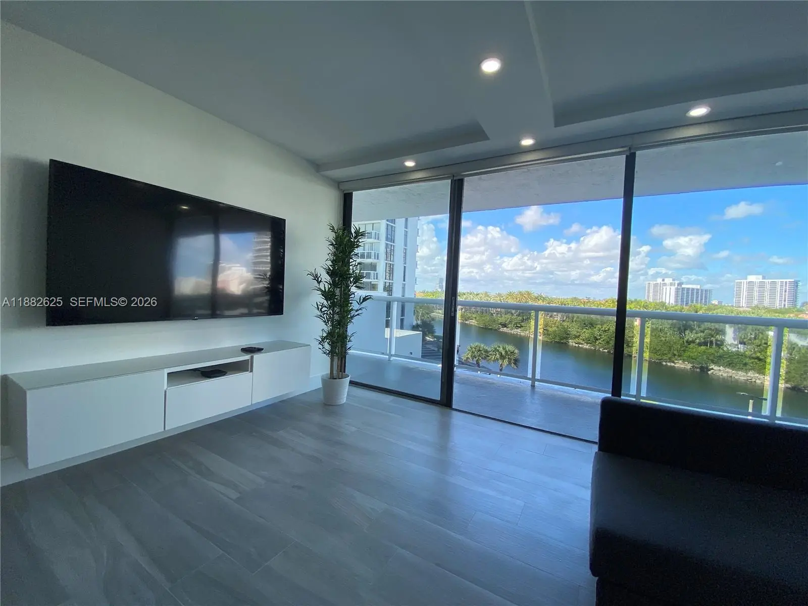 Photo of Listing #A11882625