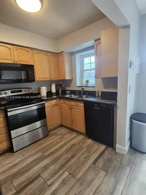 Photo of Listing #A11882172