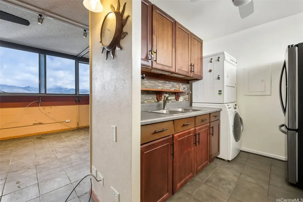 99-015 Kalaloa Street # 702, Aiea