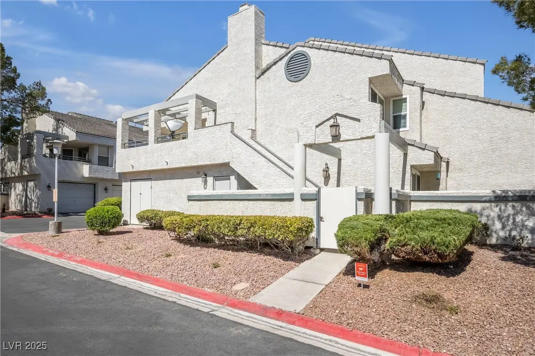 Photo of Listing #2720875