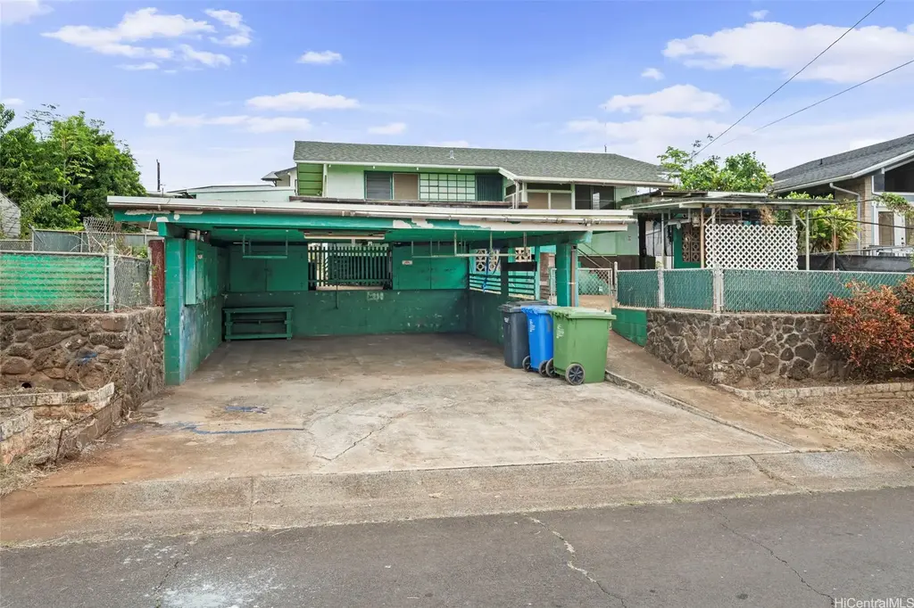 94-1037 Awalai Street, Waipahu