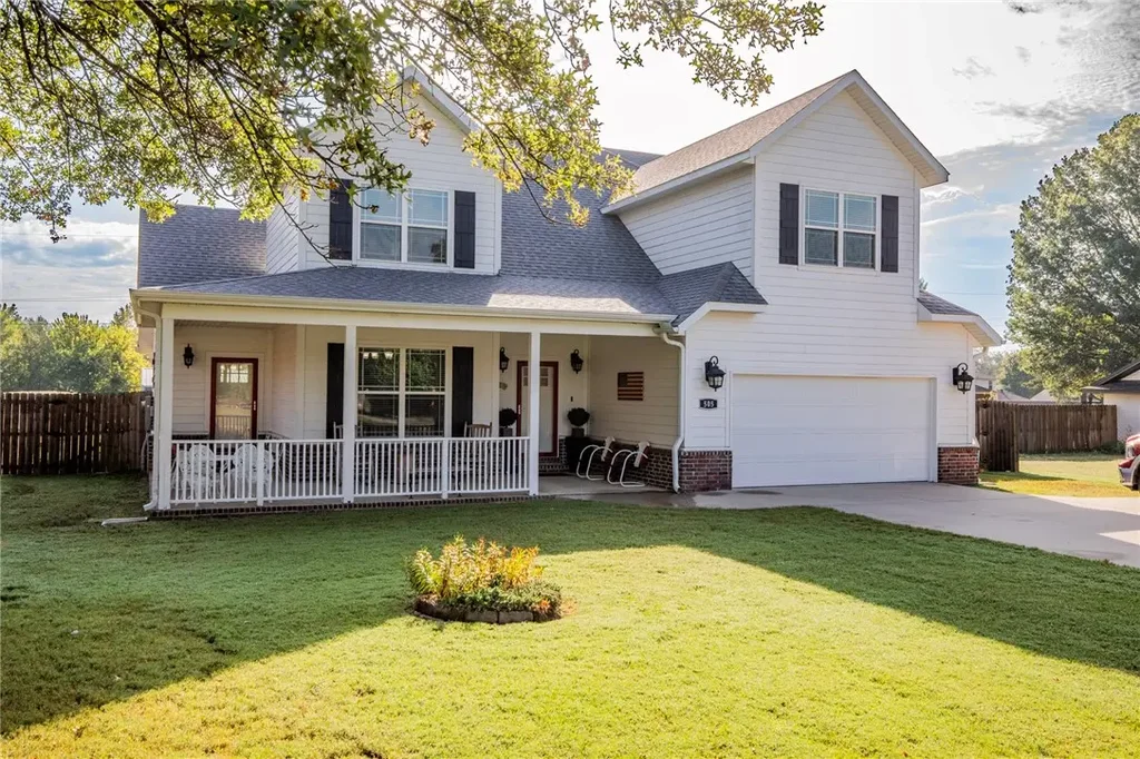 505 N Oakwood Street, Lowell