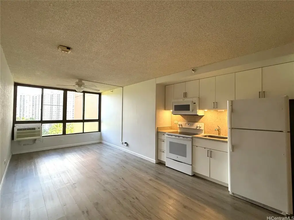 5333 Likini Street # 1008, Honolulu