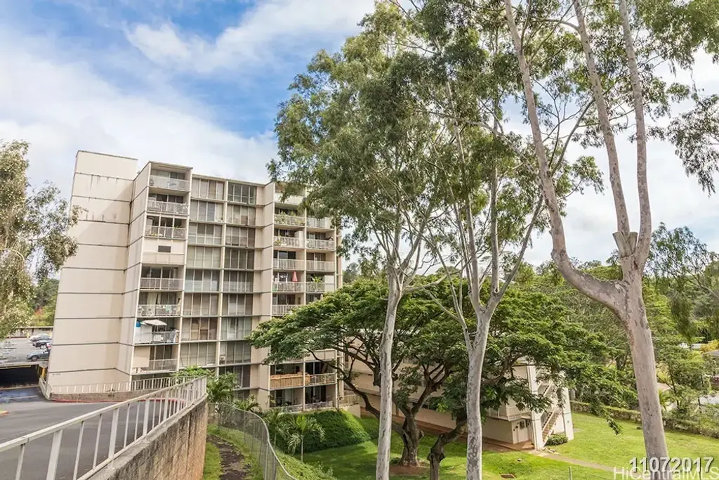 95-2055 Waikalani Place # B202, Mililani