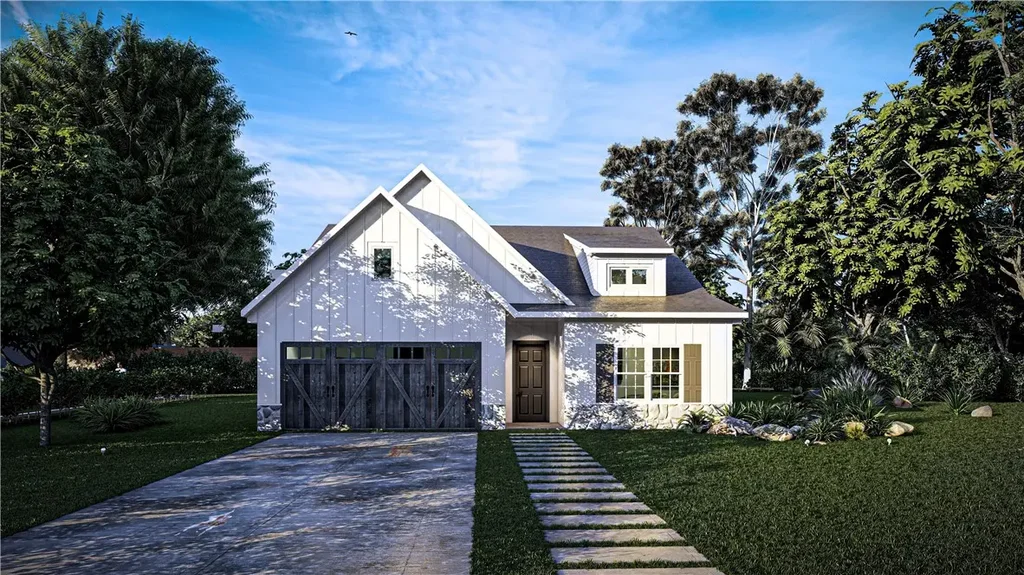 2311 Fuzzy Falls, Opelika