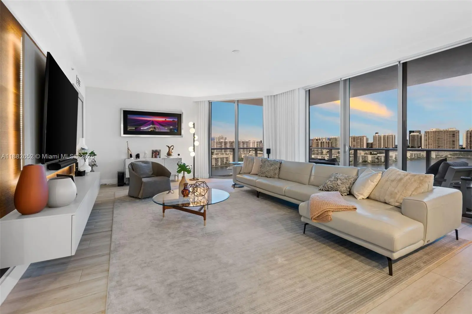 Photo of Listing #A11882652