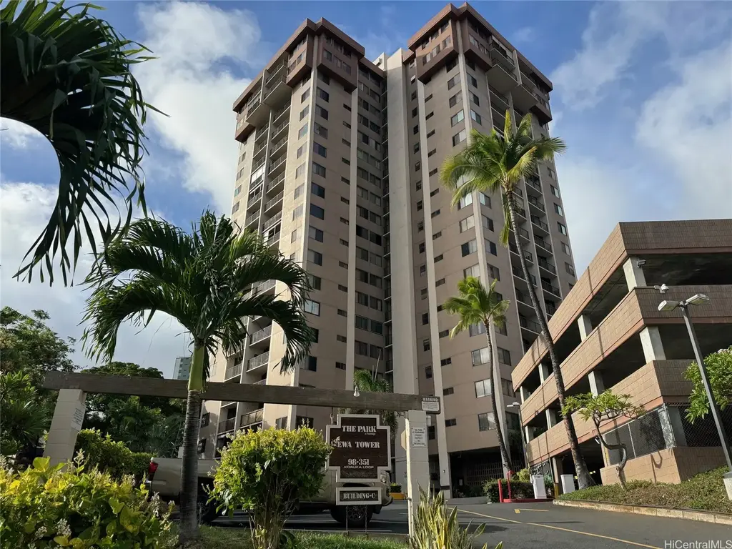 98-351 Koauka Loop # C1706, Aiea