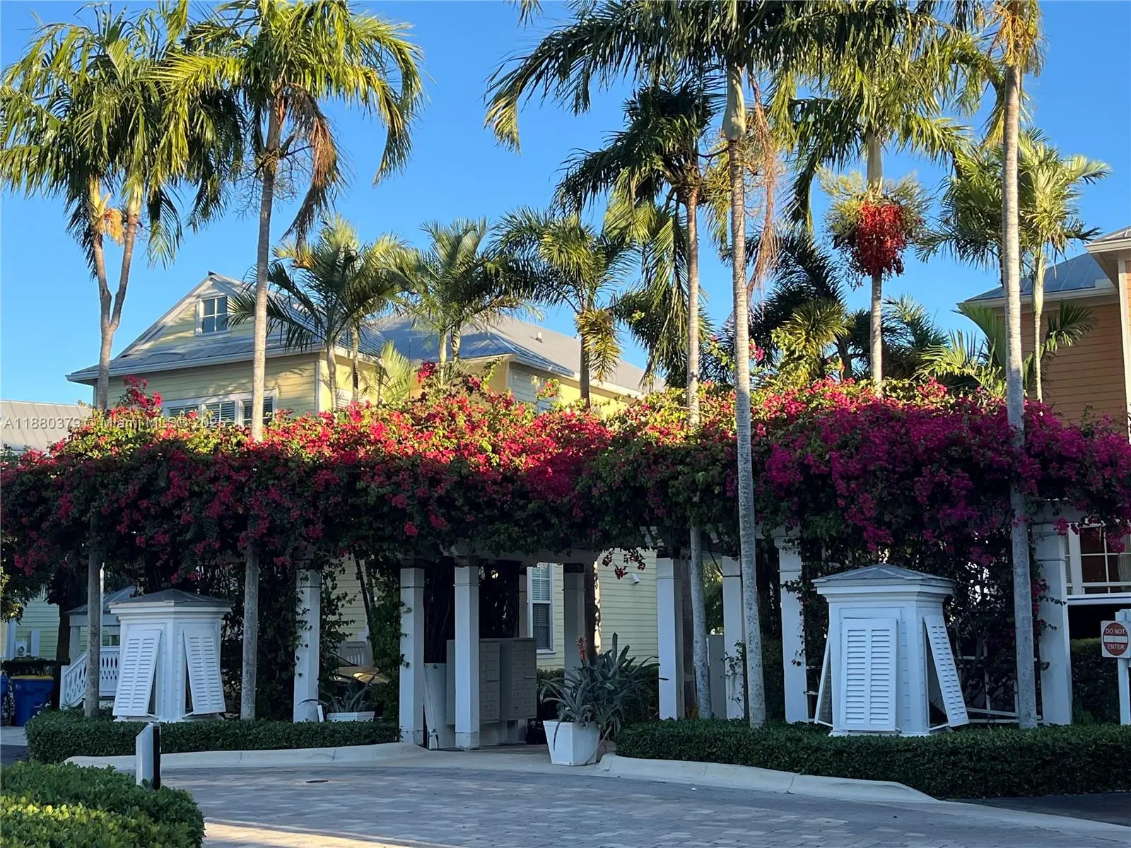 Photo of Listing #A11880379