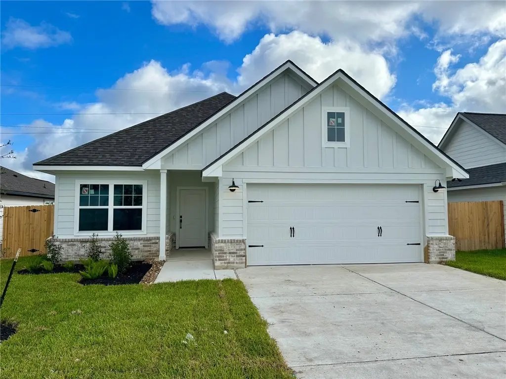 3528 Pointe Du Hoc, Bryan