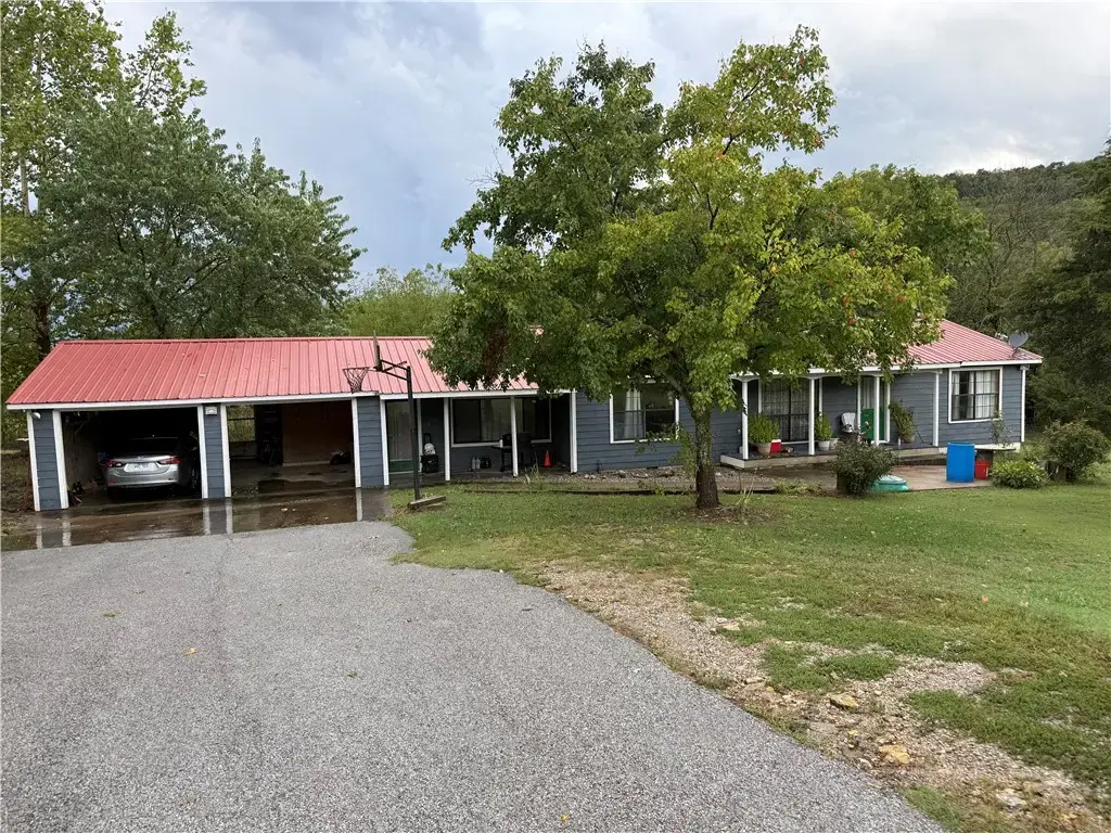 33 Dogwood Lane, Green Forest