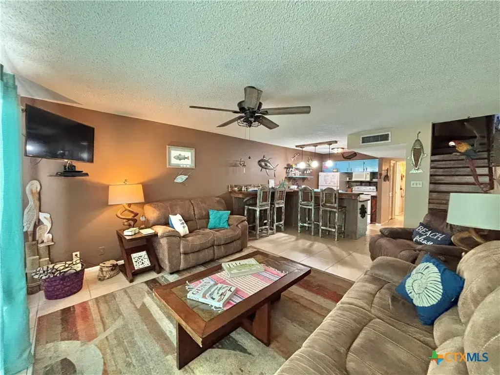438 S 15th Street, Port O'Connor