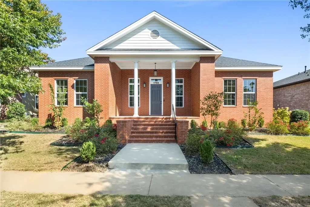 1768 N Best Friend Lane, Fayetteville