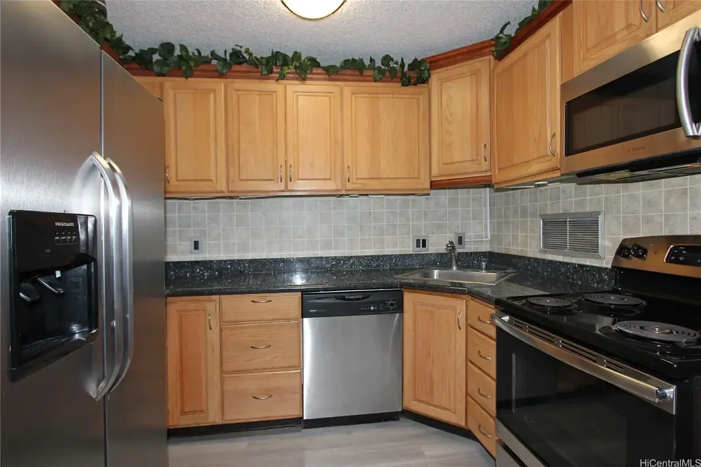1600 Wilikina Drive # B504, Wahiawa