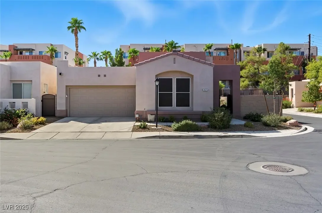 Photo of Listing #2721396