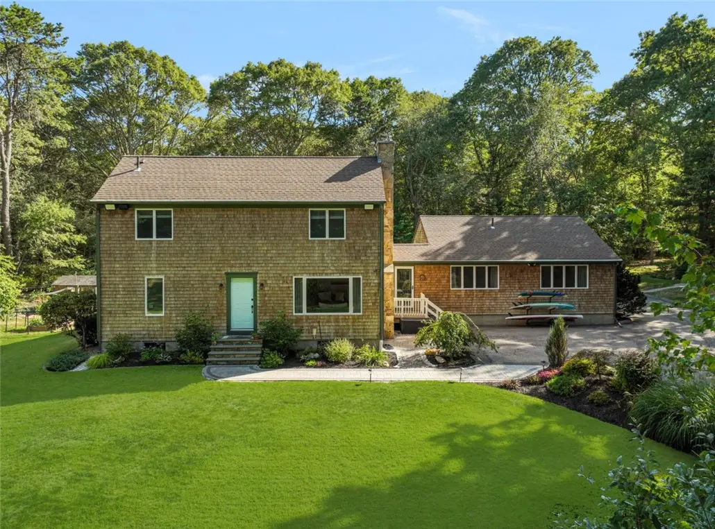 4960 South County Trl, Charlestown