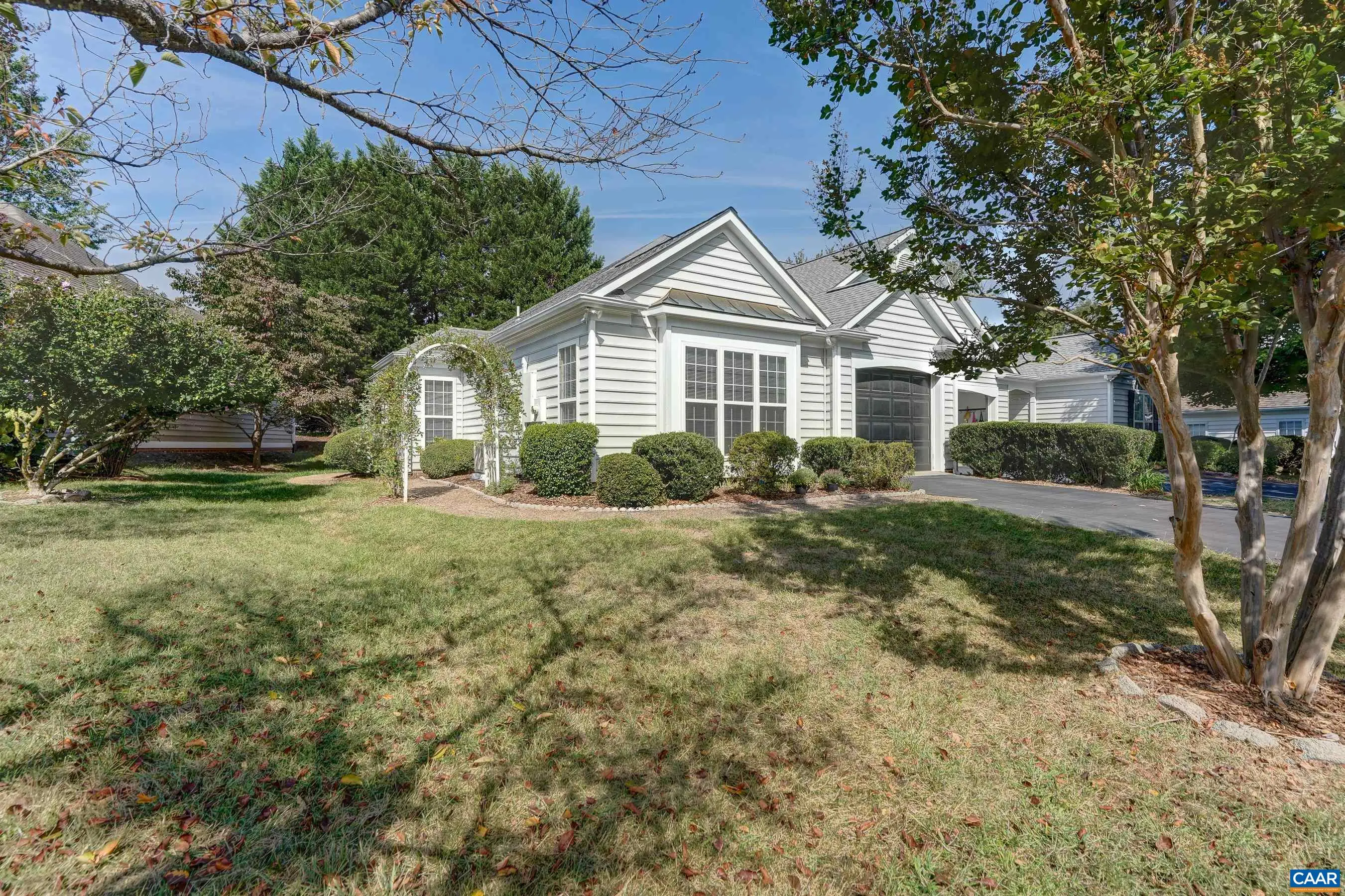 570 Pebble Hill Ct, Charlottesville