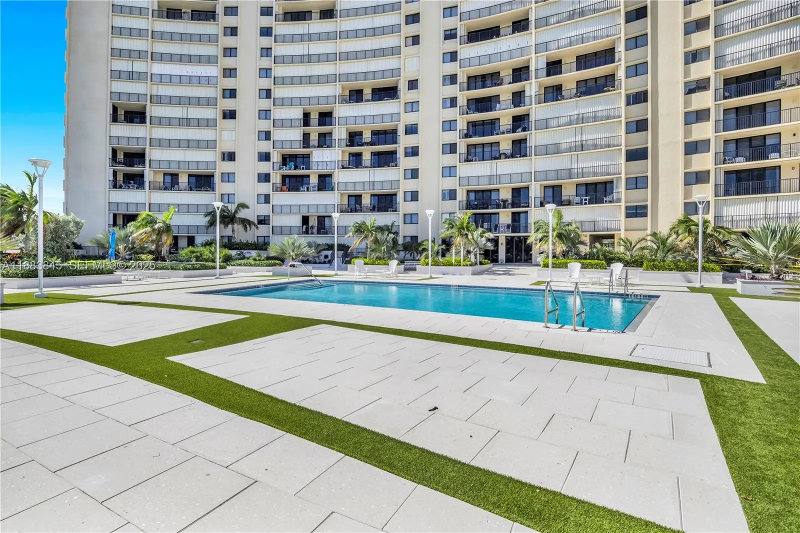 Photo of Listing #A11883845