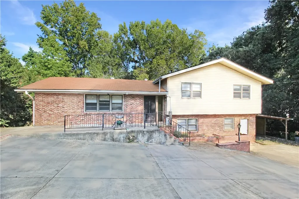 206 4th Ave, Opelika