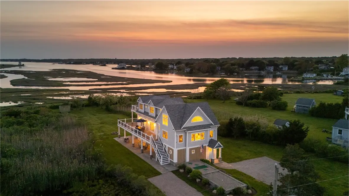 32 Breach Dr, Westerly