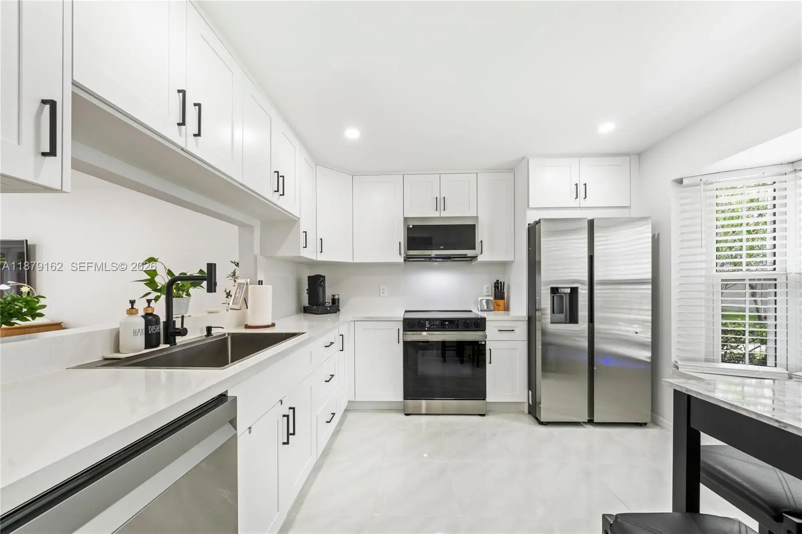 Photo of Listing #A11879162