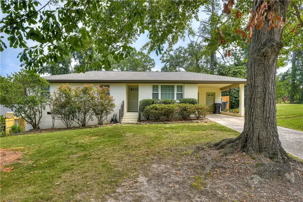 565 Martin Lane, Other