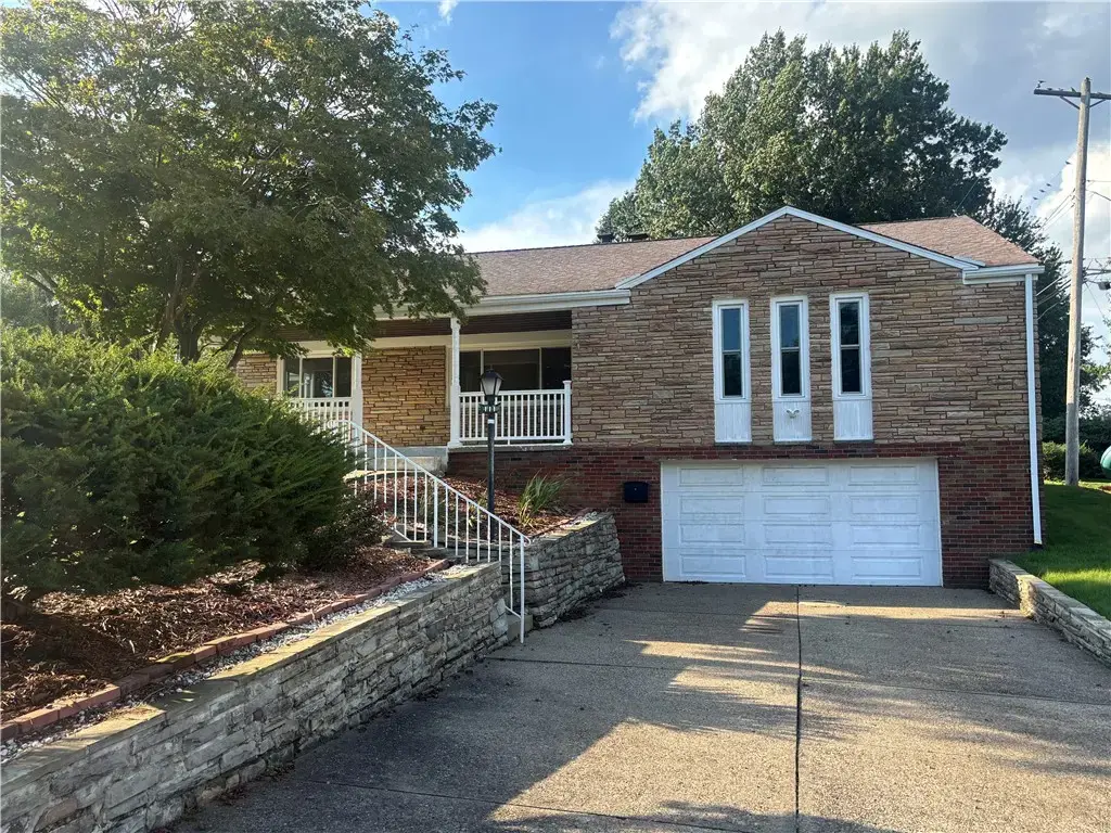 111 Maryal Drive , Whitehall