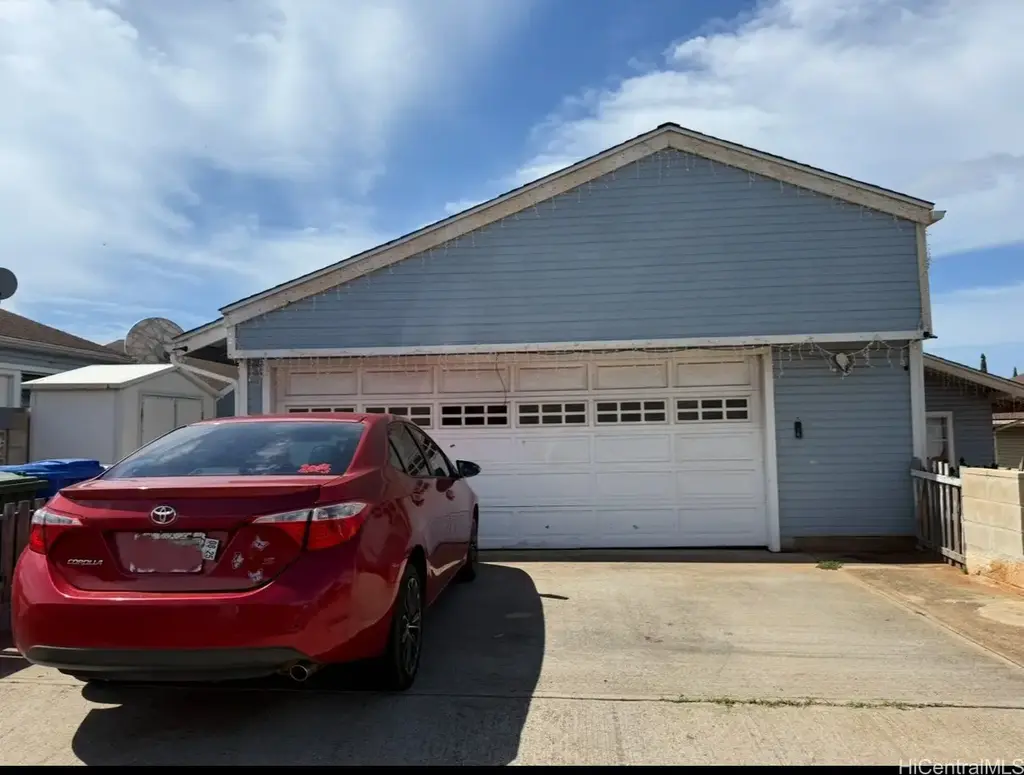 92-111 Oloa Place, Kapolei