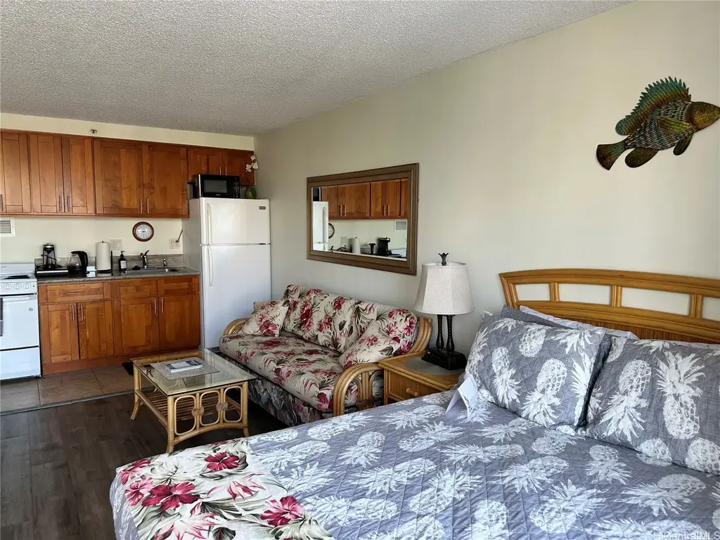 364 Seaside Avenue # 1210, Honolulu