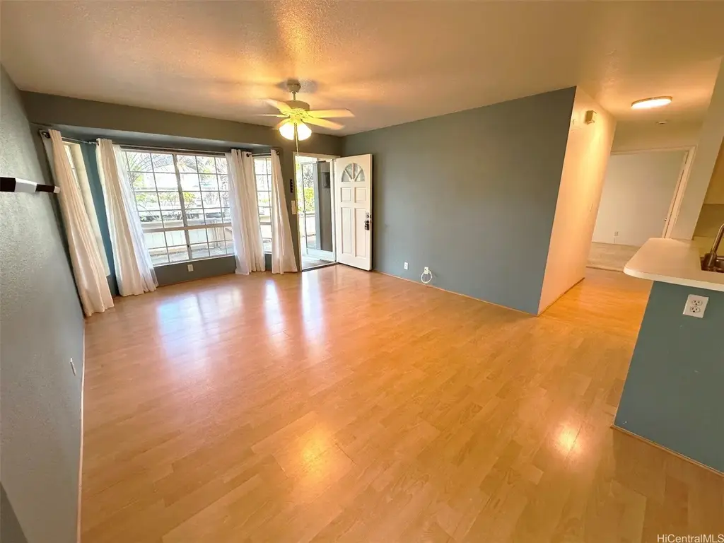 468 Mananai Place # 11d, Honolulu