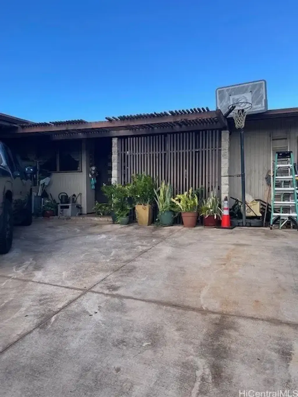 94-349 Kipou Place, Waipahu
