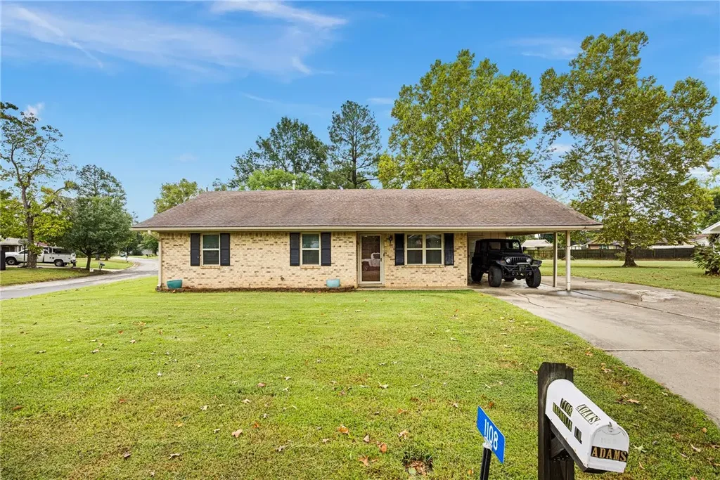 1108 Magnolia Lane, Booneville