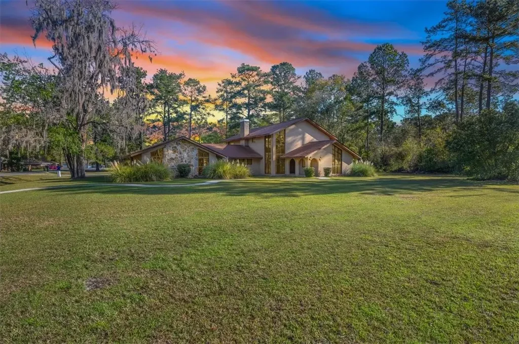 2066 Cherokee Street, Waycross