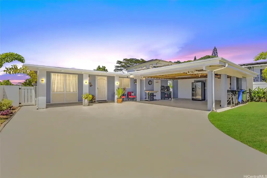 2306 Komo Mai Drive, Pearl City
