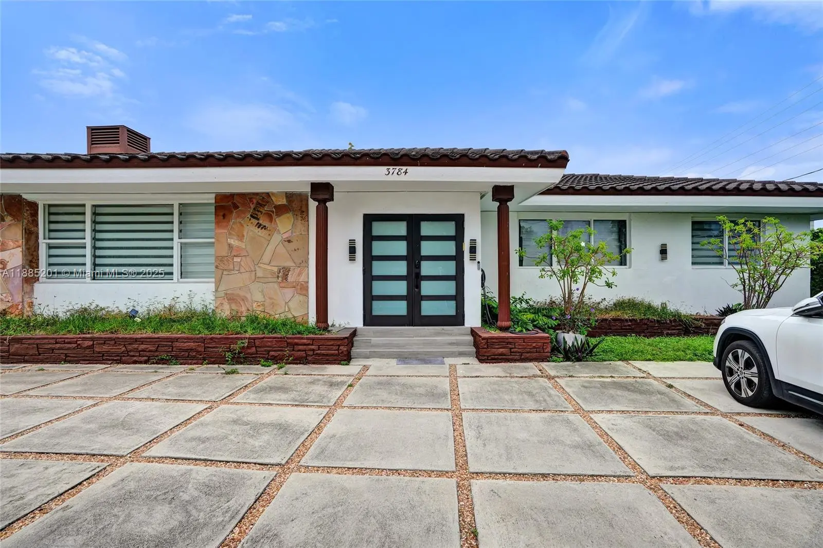 Photo of Listing #A11885201