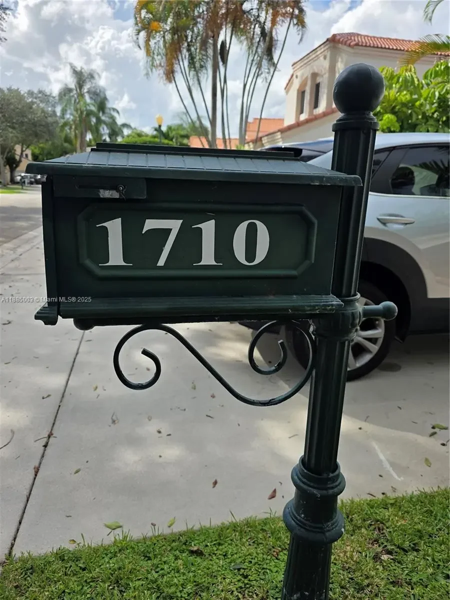 Photo of Listing #A11885003