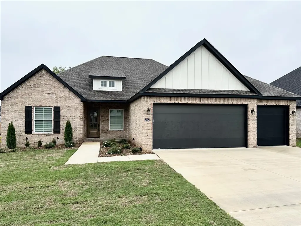 7657 Via Roma Avenue, Springdale