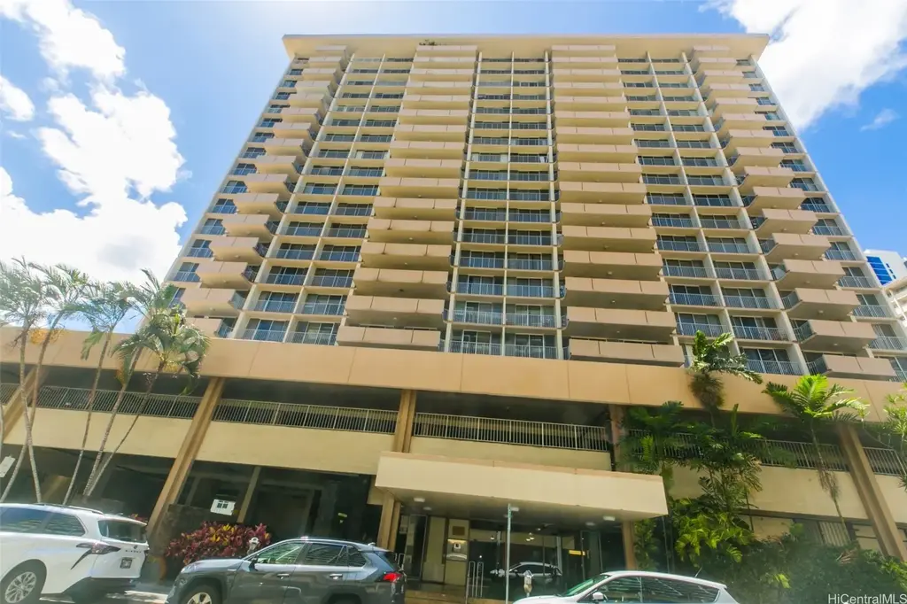 1561 Kanunu Street # 1205, Honolulu