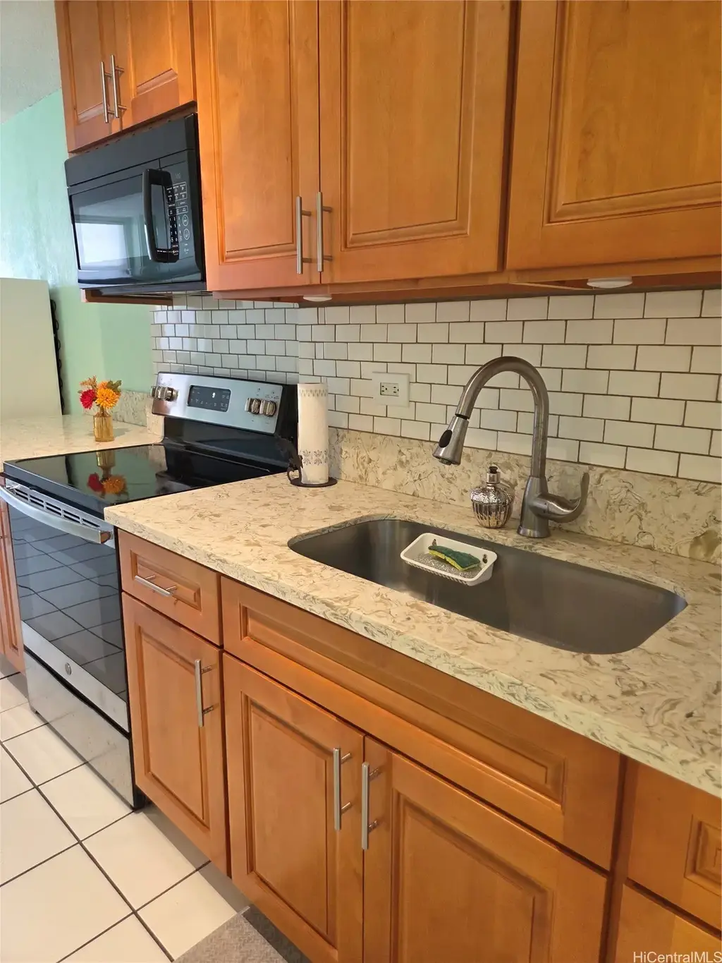 425 Ena Road # B804, Honolulu