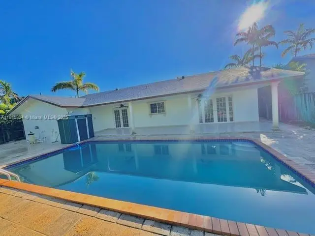 Photo of Listing #A11885824