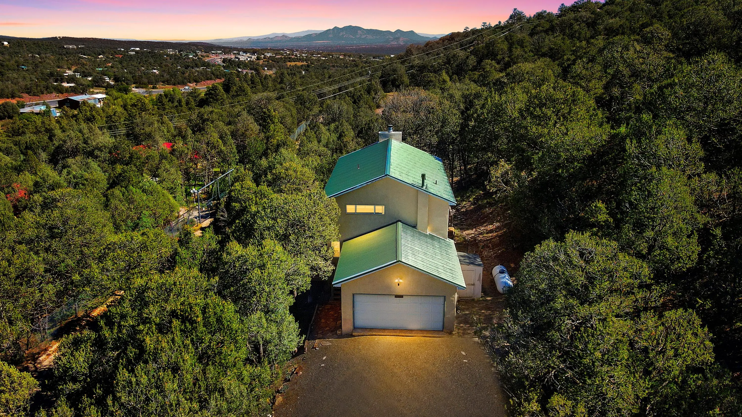 2 Cedar Hill Place, Cedar Crest