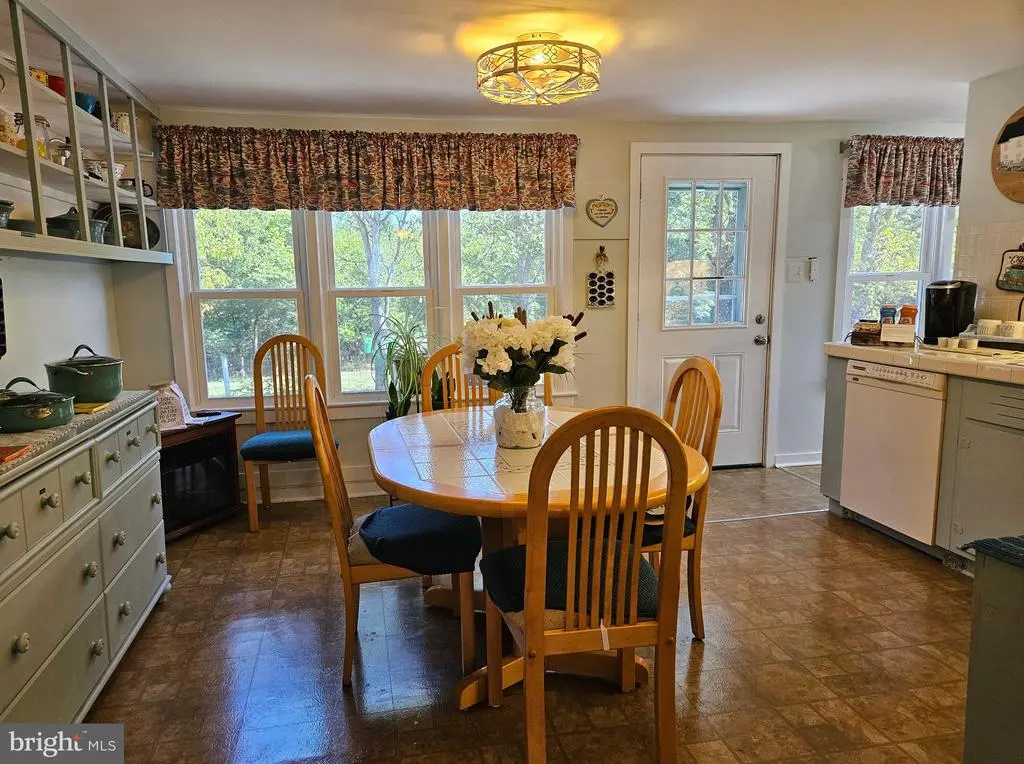 5364 Woodside Ln, Bealeton