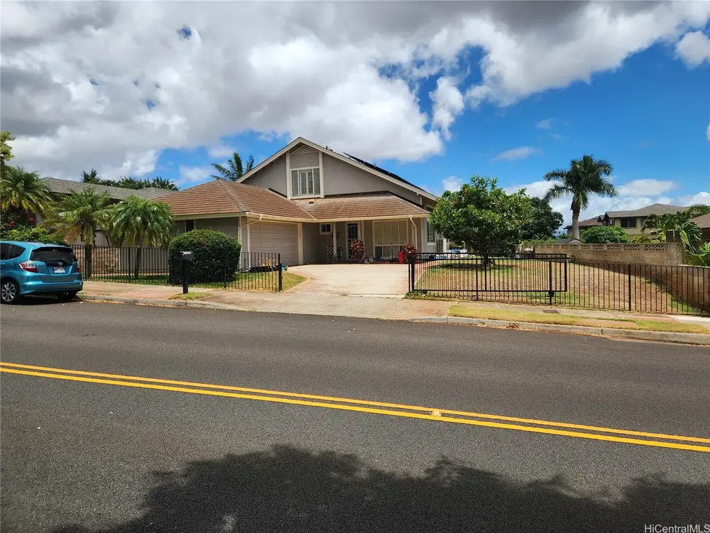 92-1299 Pueonani Street, Kapolei