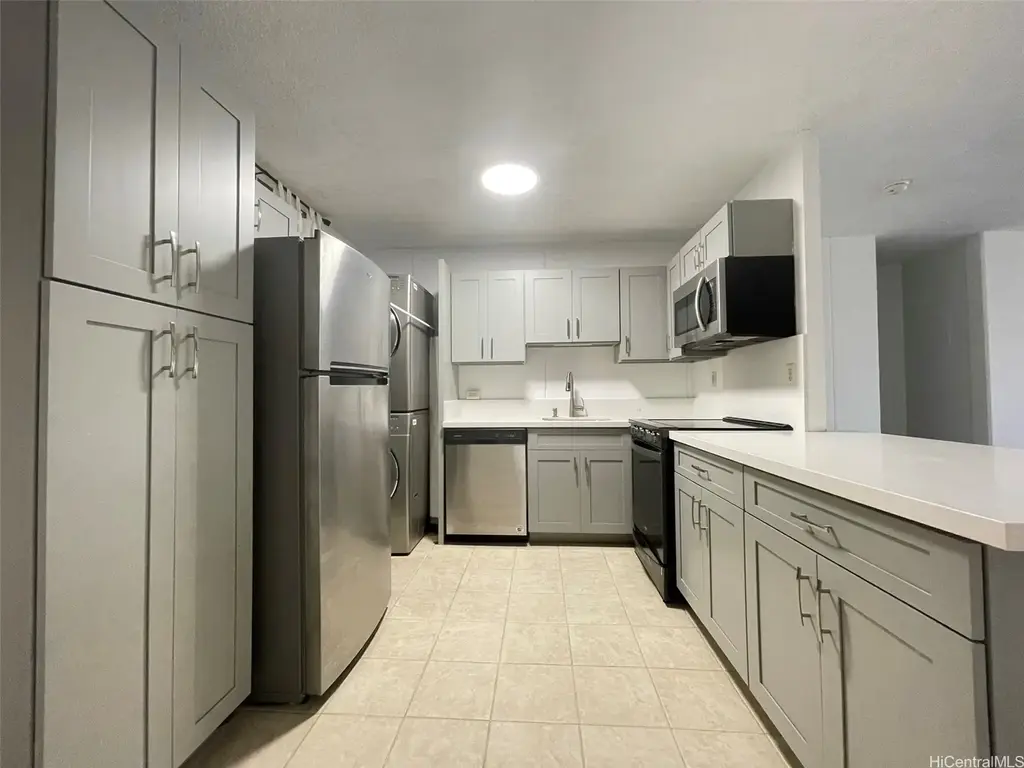 95-2047 Waikalani Place # D202, Mililani