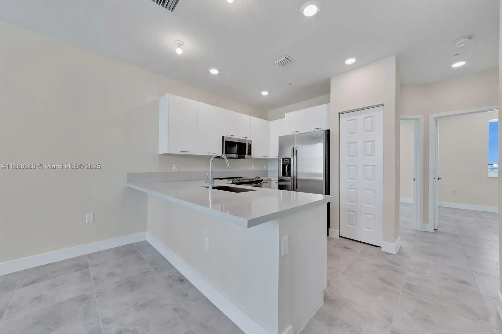 Photo of Listing #A11886289